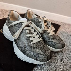 Authentic Gucci GG Rython sneakers in great condition! Women’s size 39!!!